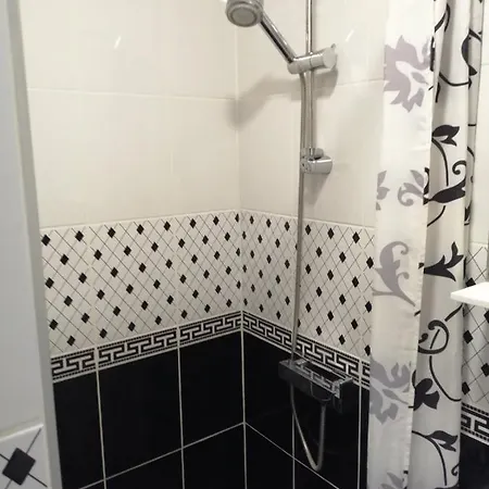 Apartament Center And