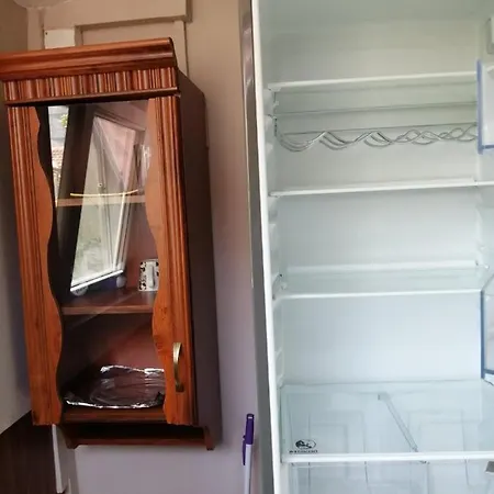 Center And Apartman *