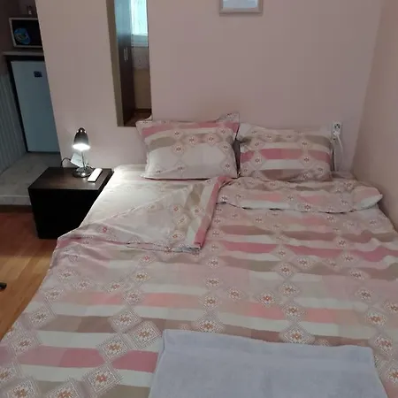 Center And Apartman Várna