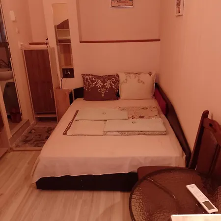 Apartament Center And *