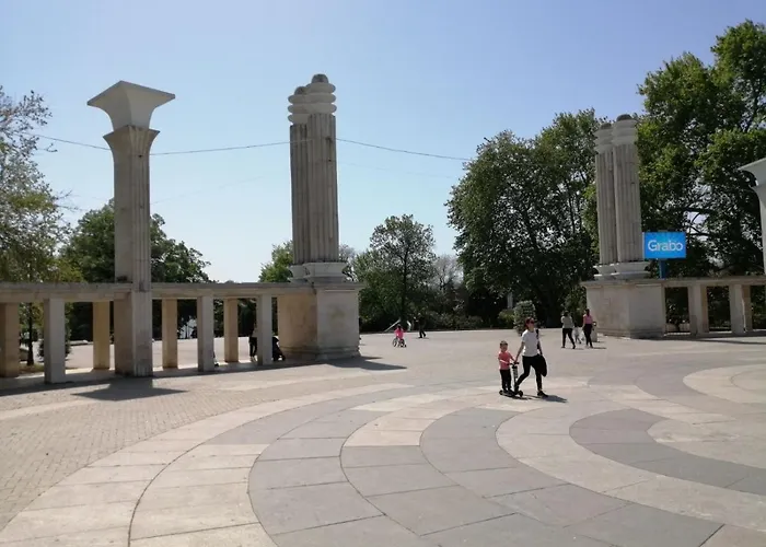 Center And Варна